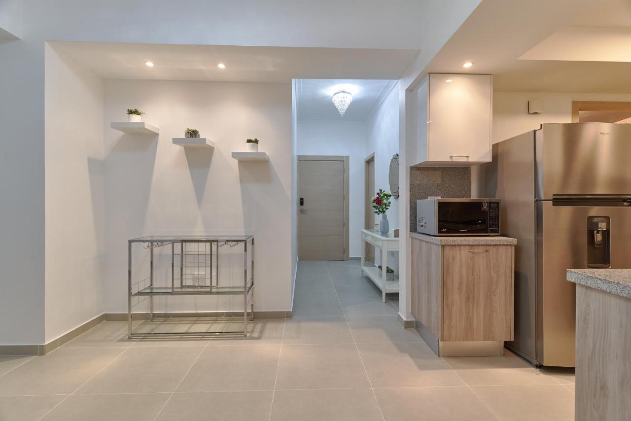 Dom. Rep. Exclusive 2 bed Apt. Evaristo Morales Santo Domingo Exterior foto