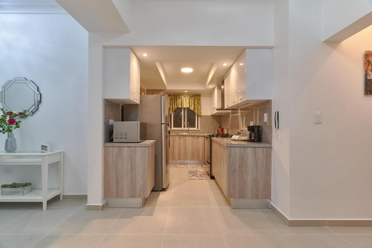 Dom. Rep. Exclusive 2 bed Apt. Evaristo Morales Santo Domingo Exterior foto
