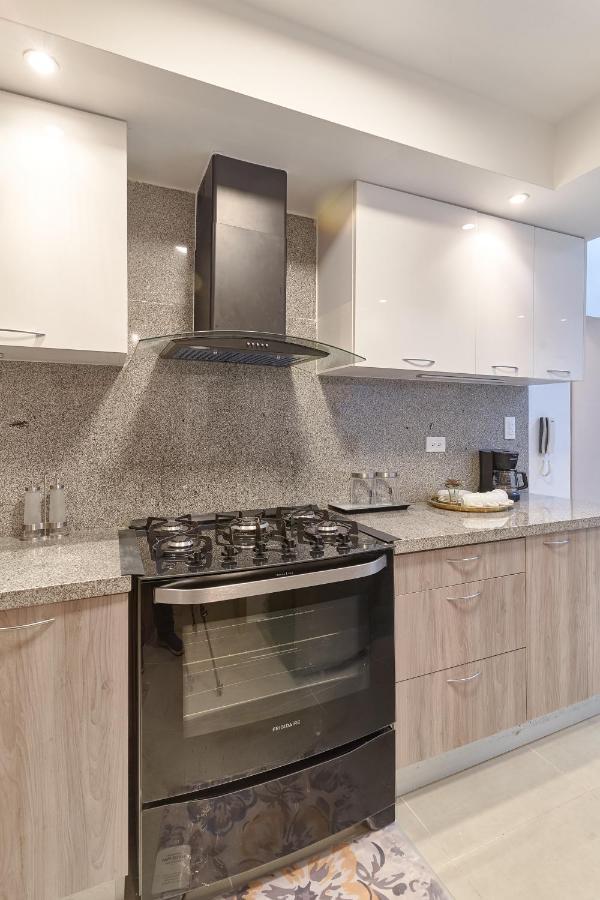 Dom. Rep. Exclusive 2 bed Apt. Evaristo Morales Santo Domingo Exterior foto