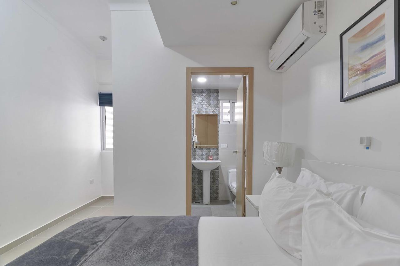 Dom. Rep. Exclusive 2 bed Apt. Evaristo Morales Santo Domingo Exterior foto