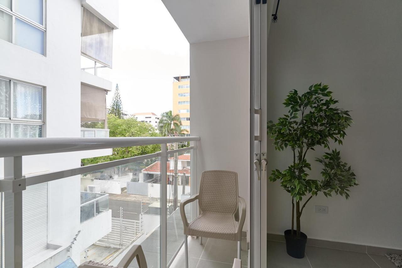 Dom. Rep. Exclusive 2 bed Apt. Evaristo Morales Santo Domingo Exterior foto